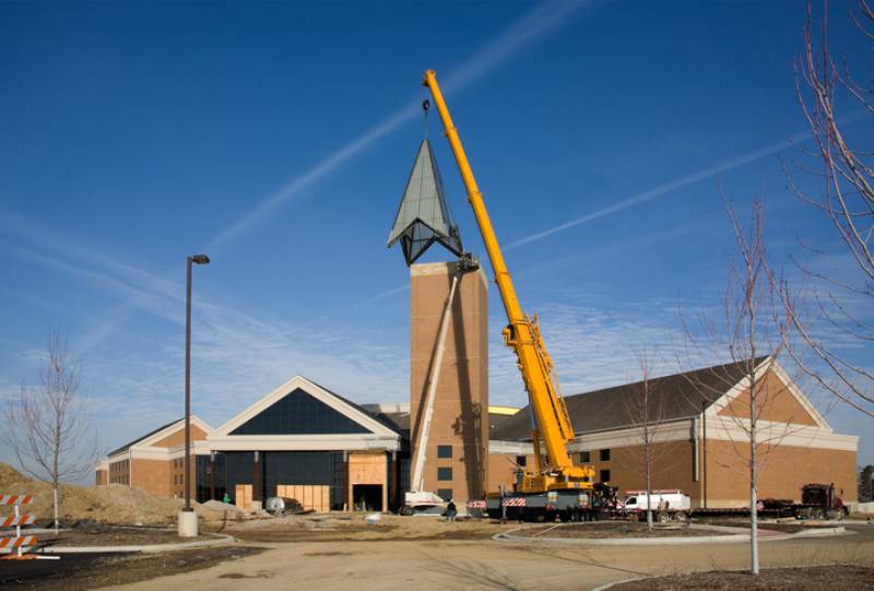 Où trouver une grue mobile de 35 tonnes ?